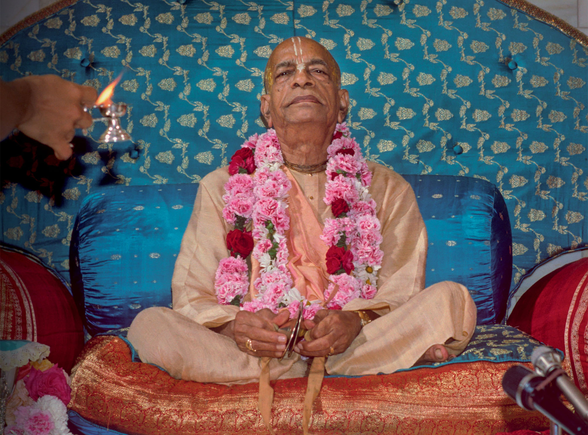 Photo of Srila Prabhupada on a Vyasasana